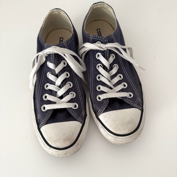 Converse All Star Chuck Taylor Low Top Sneaker Shoes 7.5 - Picture 1 of 9